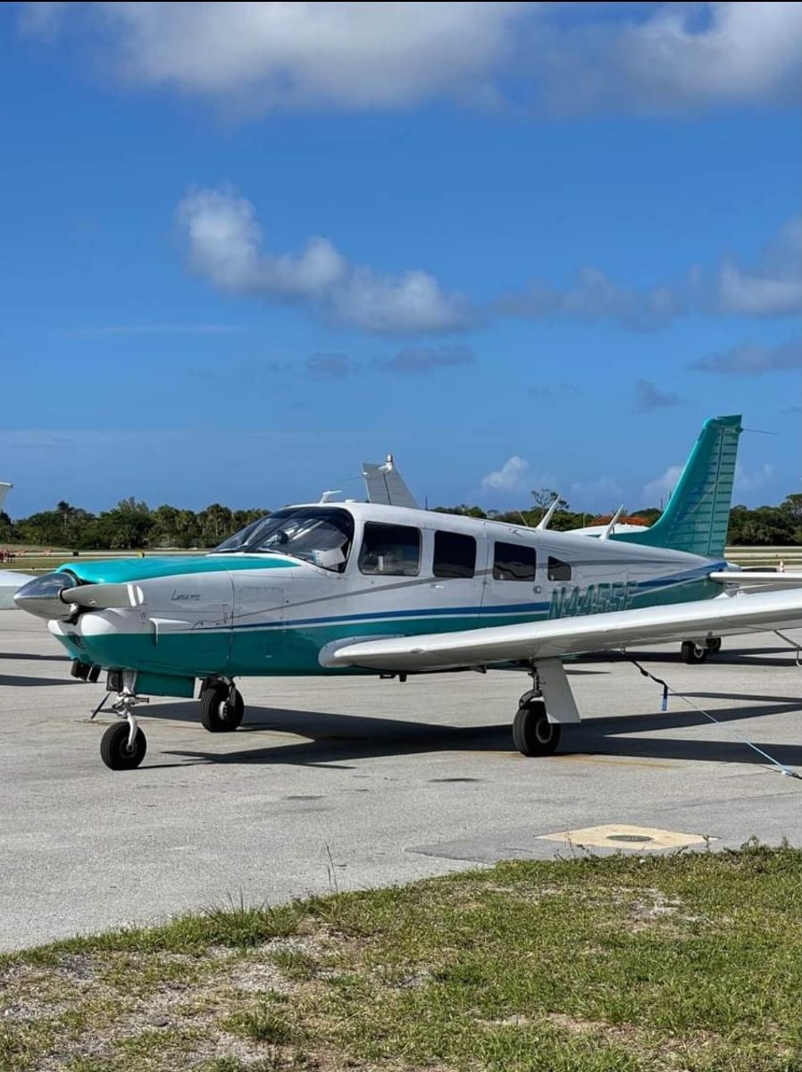 Piper Lance PA-32R-300 N4455F